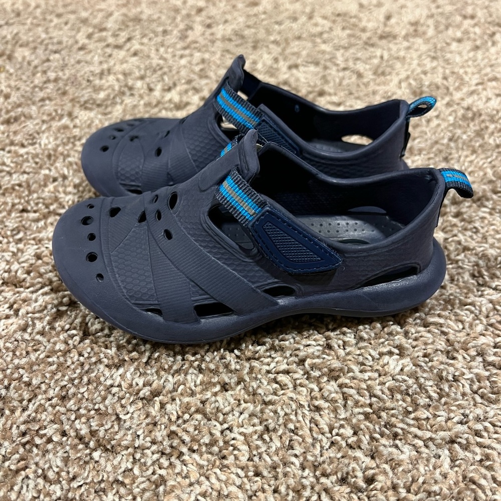 The children’s place Toddler water shoes